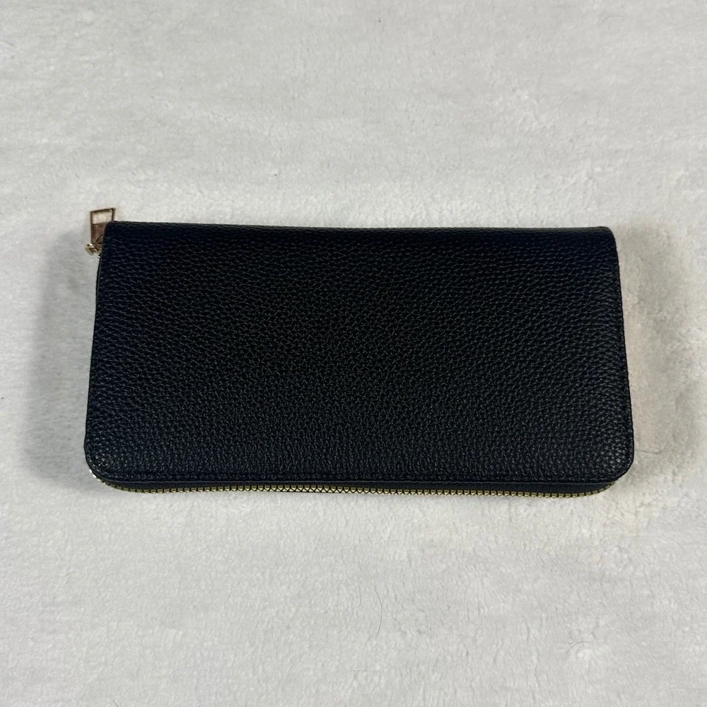 Josslyn Company Sead Bead Apple Zip Around Wallet NWOT Women OS Green Boho